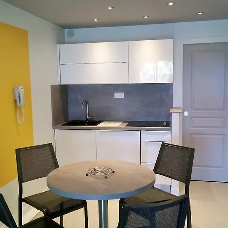 Les Rivages Des Issambres Лес-Иссамбр